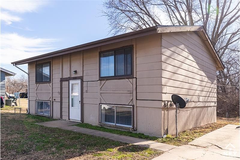 1st image of 2939 N Salina Ct