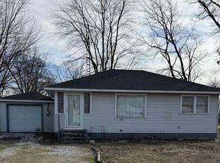 312 N Locust St, Oaktown, IN 47561