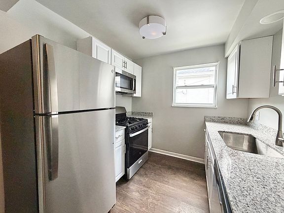 5th image of 1854 Kinney Ave #3