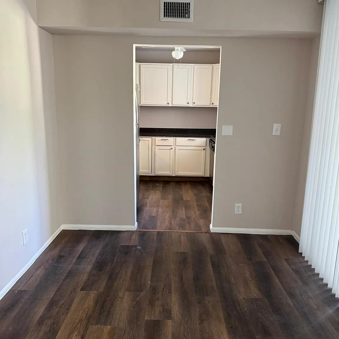 2 bed, 2.0 bath, 1218 sqft, $2,000 — Photo 3