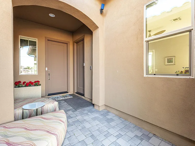 7611 E Camino Vivaz — Photo 4