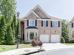 1235 Dunwoody Village Dr, Dunwoody, GA 30338