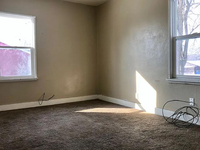 717 Adams St — Photo 5