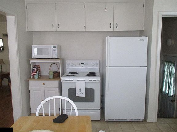 5th image of 2405 Avenue E