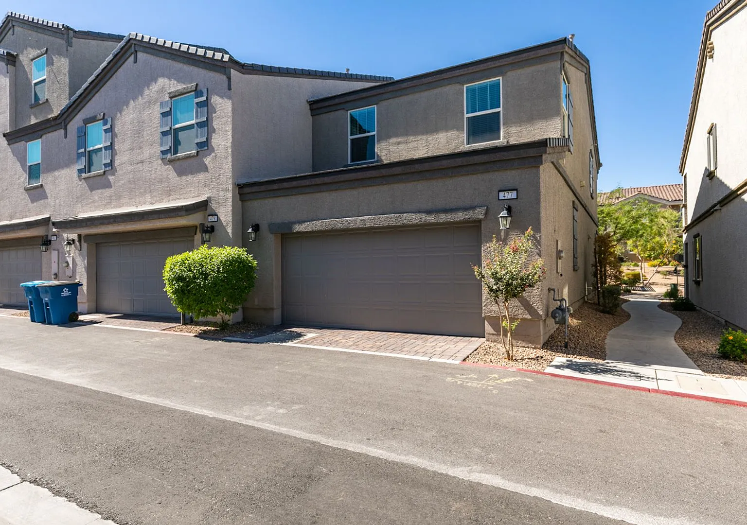 Stunning Furnished Optional Former Model Home! — Photo 2