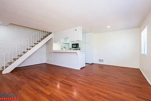 5473 Spinnaker Walkway Photo 1