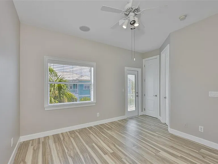 6573 Simone Shores Cir — Photo 25