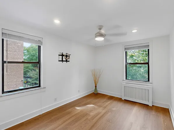 52-21 39th Road image 11 of 18