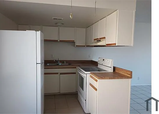 1 bed, 756 sqft, $1,200 — Photo 2