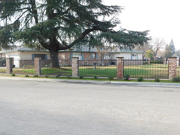 3rd image of 217 N Carl Dr