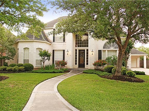 It is located on a culdesac street.  Portecachere   Custom sidewalk recently redone. Very inviting from the street.