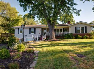 103 E Jay St, Ozark, MO 65721