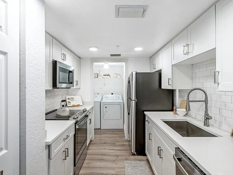 Palm Trace Landings Apartments — Photo 79