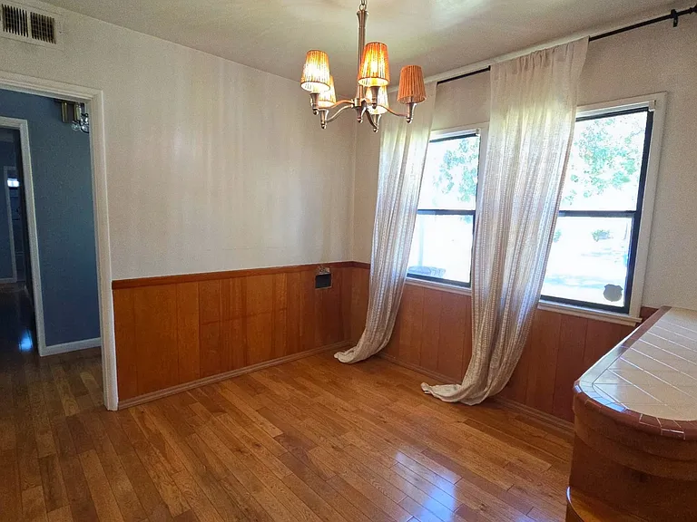 726 N Foxdale Ave — Photo 8