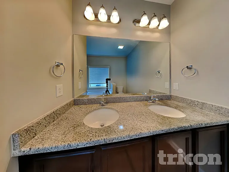 112 Oldham Way — Photo 9
