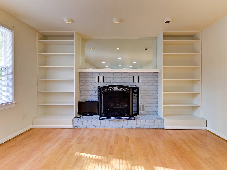 13 Cloverfield Dr — Photo 18