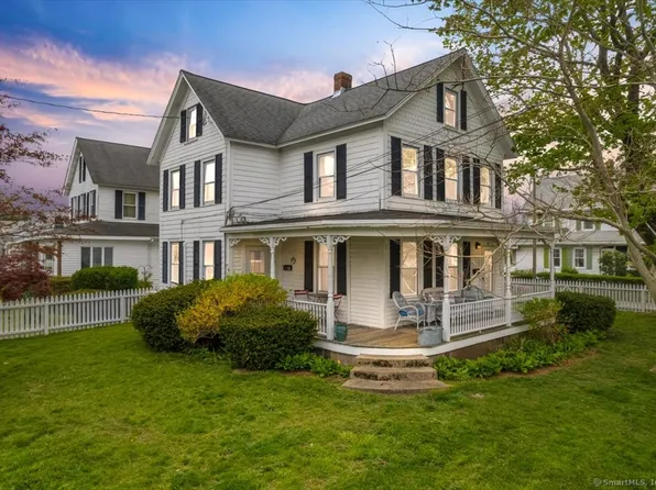 4 York Avenue, East Lyme, CT 06357