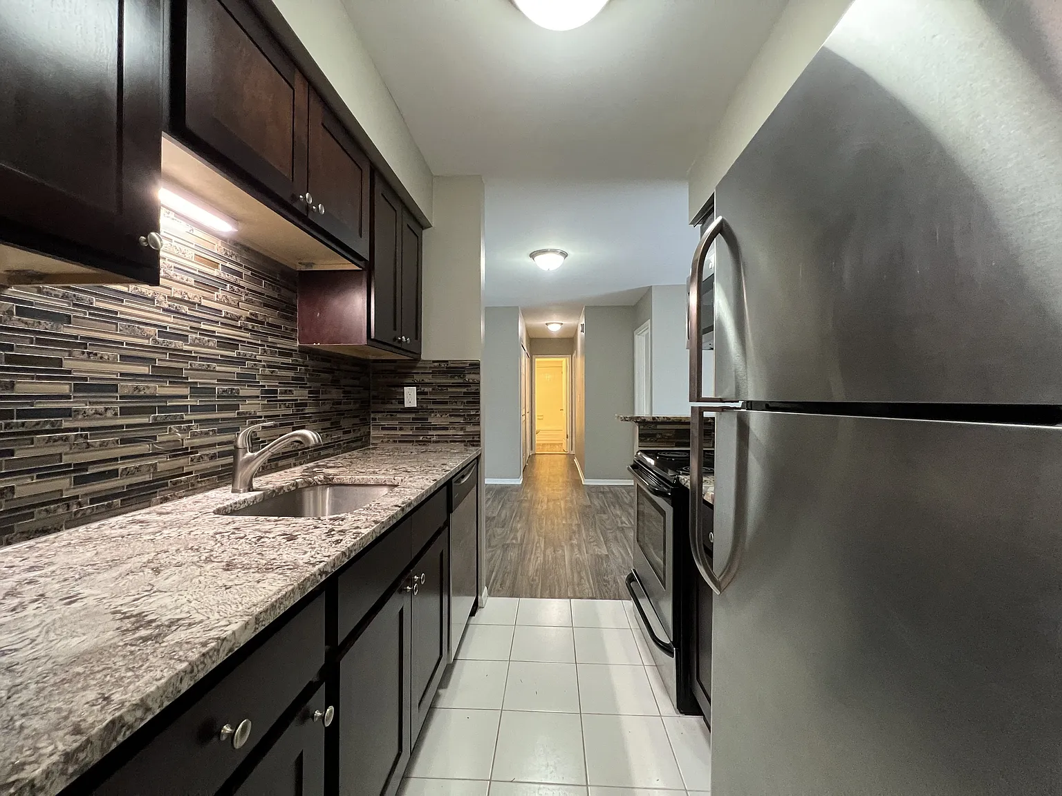Apple Ridge Apartments - Livonia, MI — Photo 4