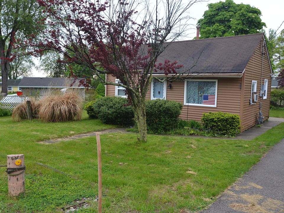 1st image of 2110 Richardson Ave
