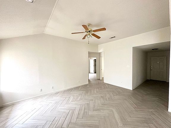 4th image of 4604 Shawn Dr