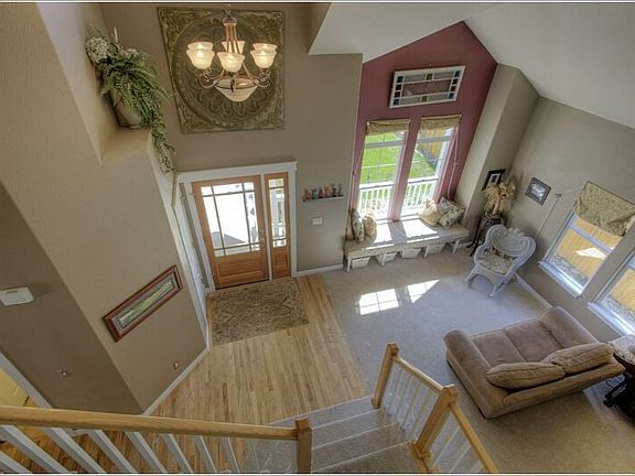 Grand Foyer w Hardwoods