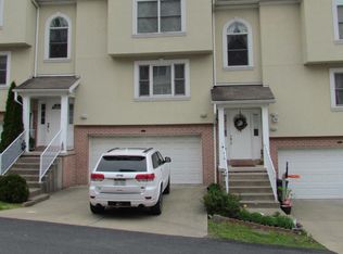 260 Palisades Dr, Morgantown, WV 26508