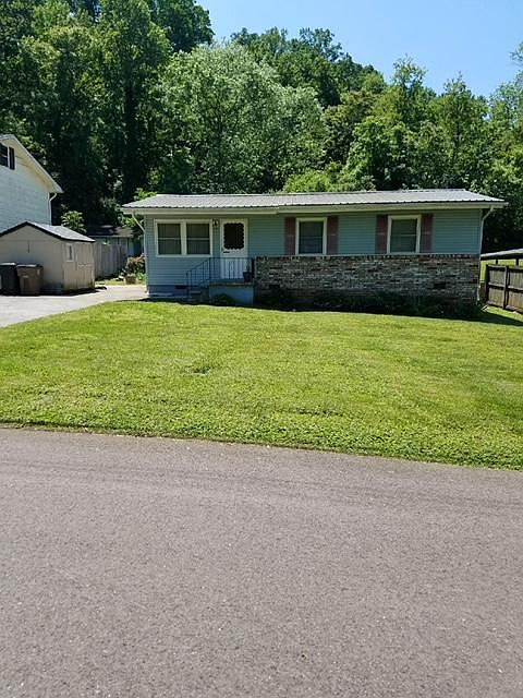 1st image of 2238 SE Sylvania Ave
