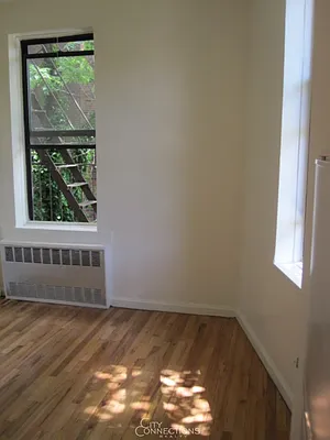 Rented by City Connections Realty | media 9