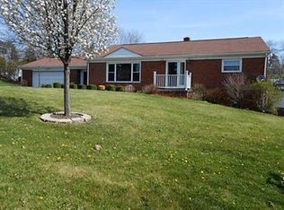 610 Franklin Farms Rd, Washington, PA 15301