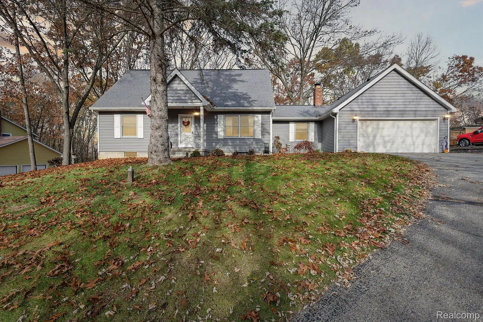 1310 Tracilee Dr photo 1