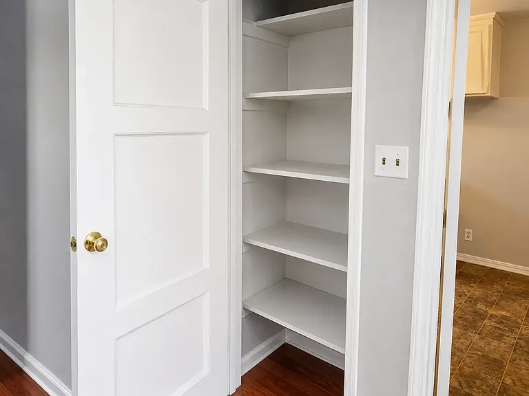 8927 Reading Ave — Photo 6