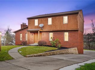 45 Barri Dr, Irwin, PA