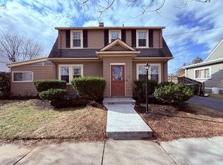 27 Beacon Park, Watertown, MA 02472