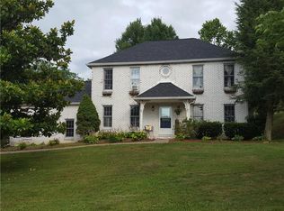 2015 Deer Lake Dr, Martinsville, IN