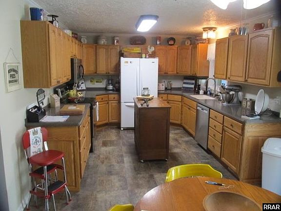 5th image of 227 Orchard Dr