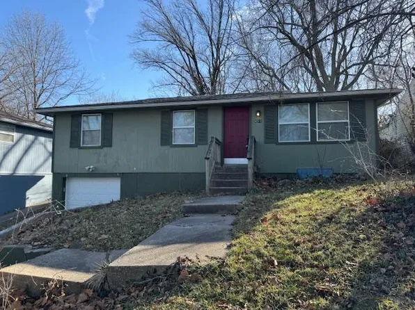 4211 N Jackson Ave, Kansas City, MO 64117