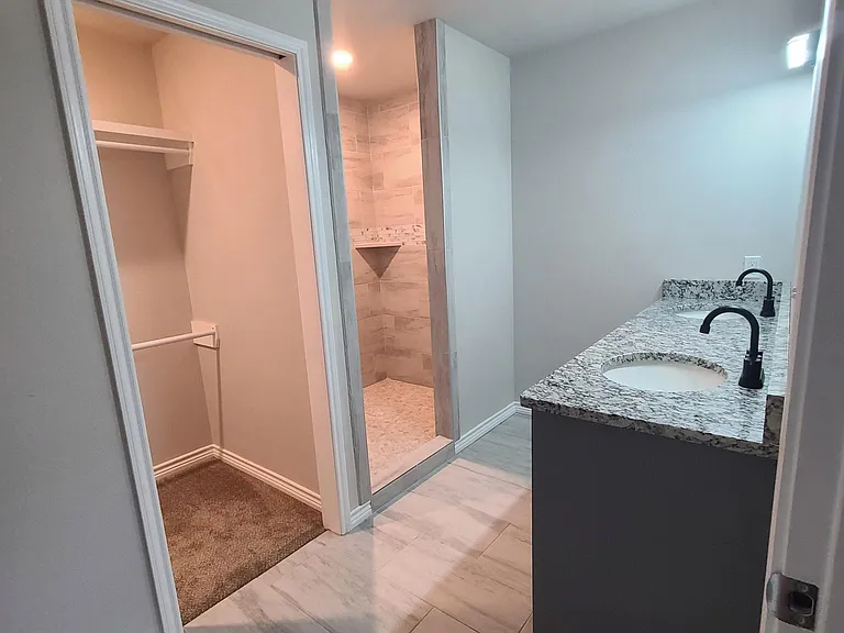 5603 Jarvis St #A — Photo 10