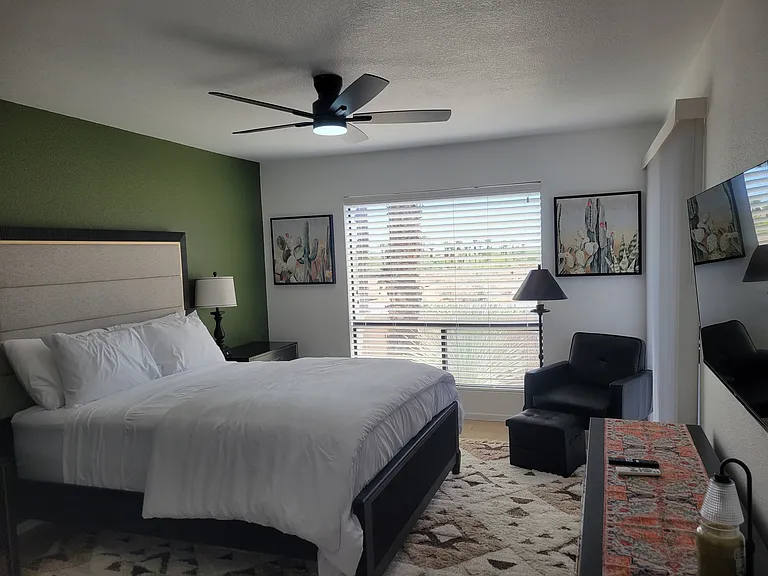 1638 Las Casitas Dr — Photo 2