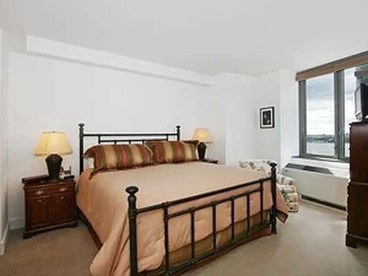 Sold by Corcoran | media 7