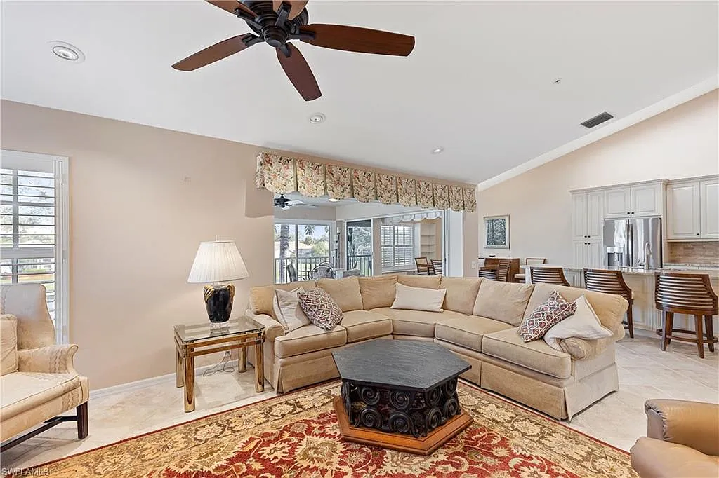 2 bed, 2.0 bath, 1446 sqft, $6,500 — Photo 3