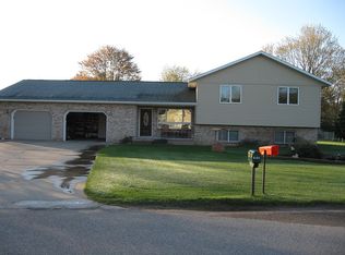 6804 E Pederson Circle M.3 Dr, Escanaba, MI 49829