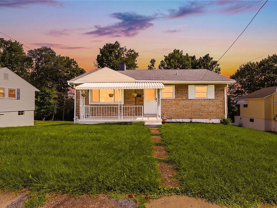 1st image of 300 Sherwood Dr
