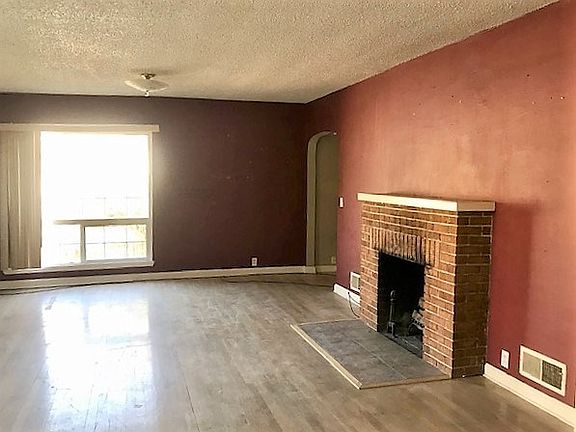 3rd image of 602 Bryant Ave