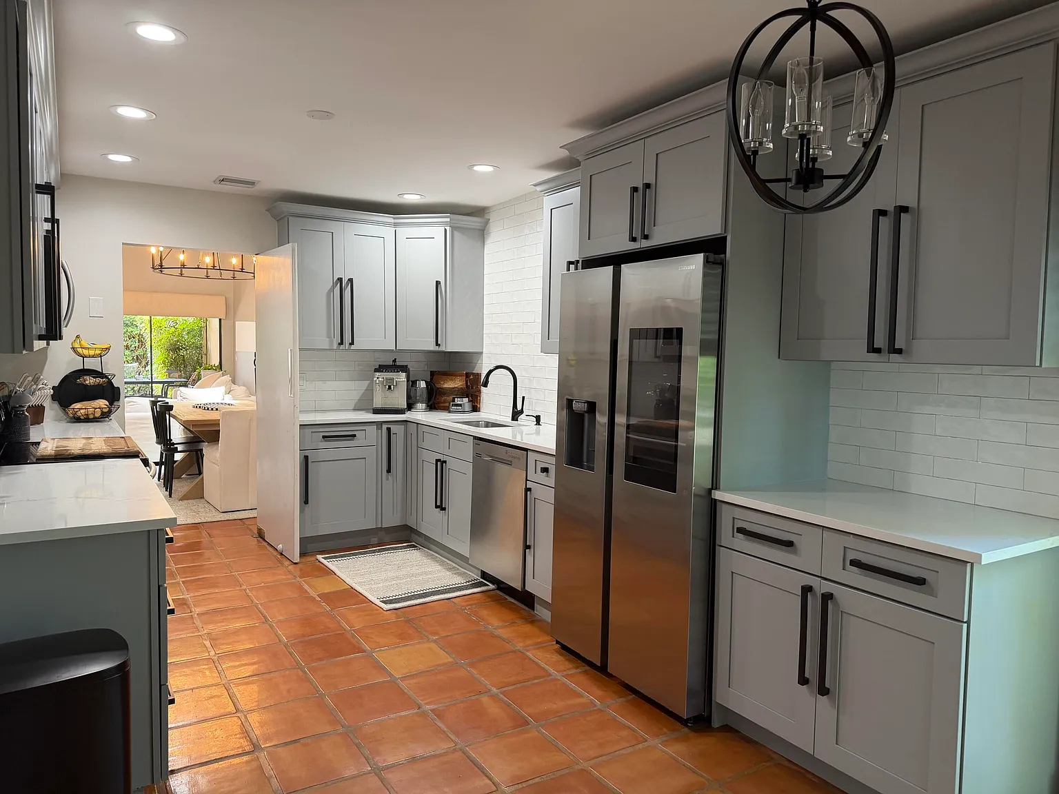 3 bed, 2.0 bath, 2117 sqft, $6,500 — Photo 3