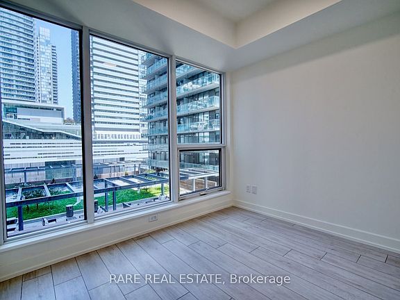 5th image of 15 Mercer St #619