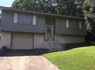 229 Stonehurst Rd, Hot Springs, AR 71913