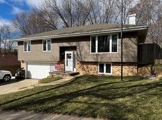 4151 Sherwood Ter, Sioux City, IA 51106