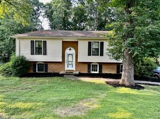 3913 Hummingbird Ln, Roanoke, VA 24018