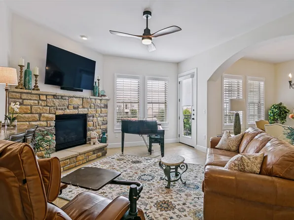 610 Via Ravello #311, Irving, TX 75039
