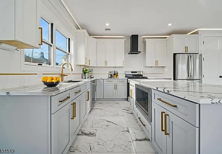 19 Mountain Ave — Photo 1